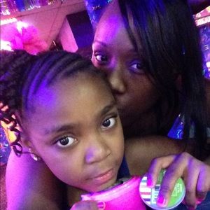 Meet your Posher, Shardee